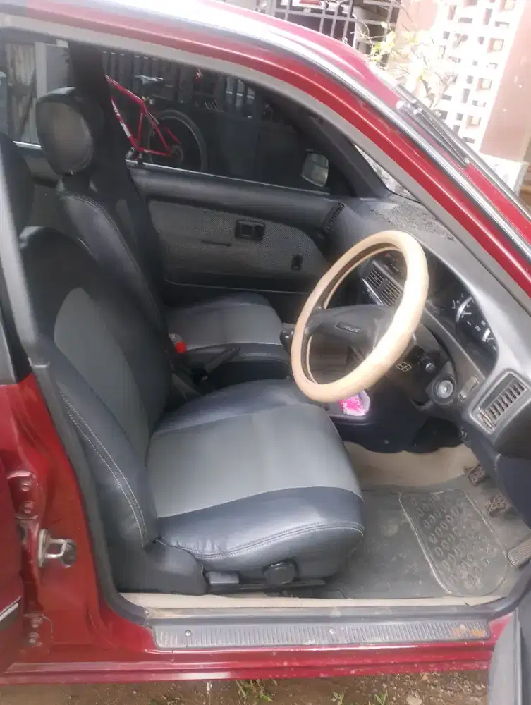 Jual mobil bekas,sedan