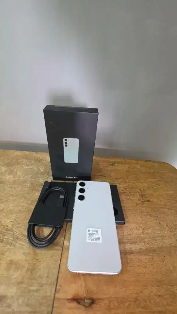 Samsung S24+, 512 GB silver No Minus