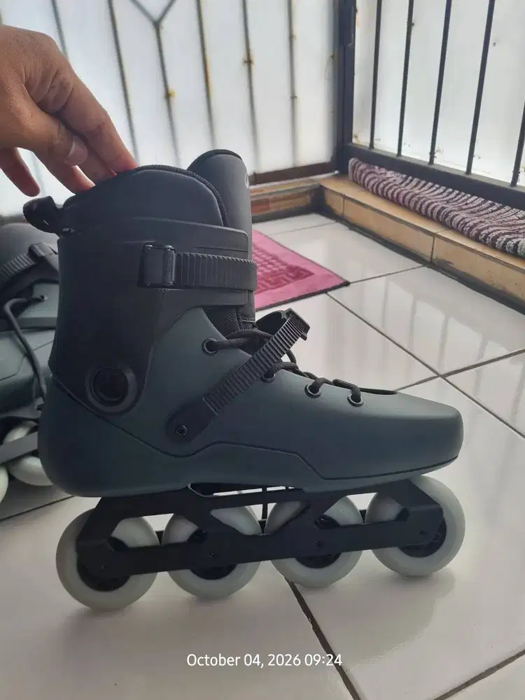 Sepatu Roda Dewasa Decathlon Like New
