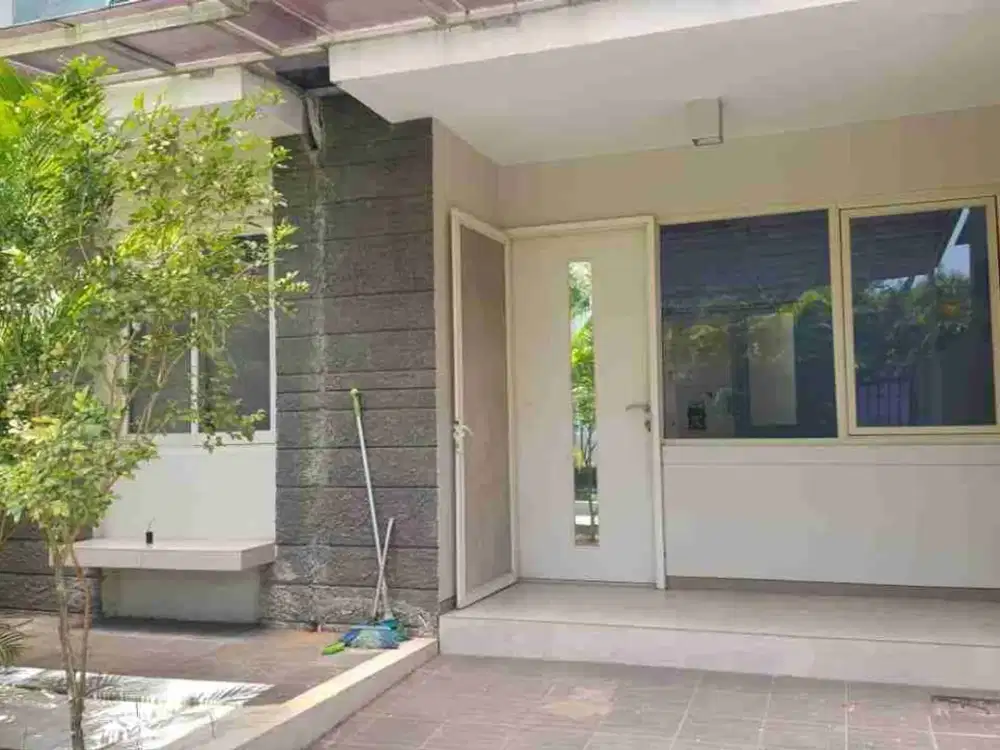 DISEWAKAN RMH DEKAT PAKUWON MALL, ALAM GALAXY SBY BARAT