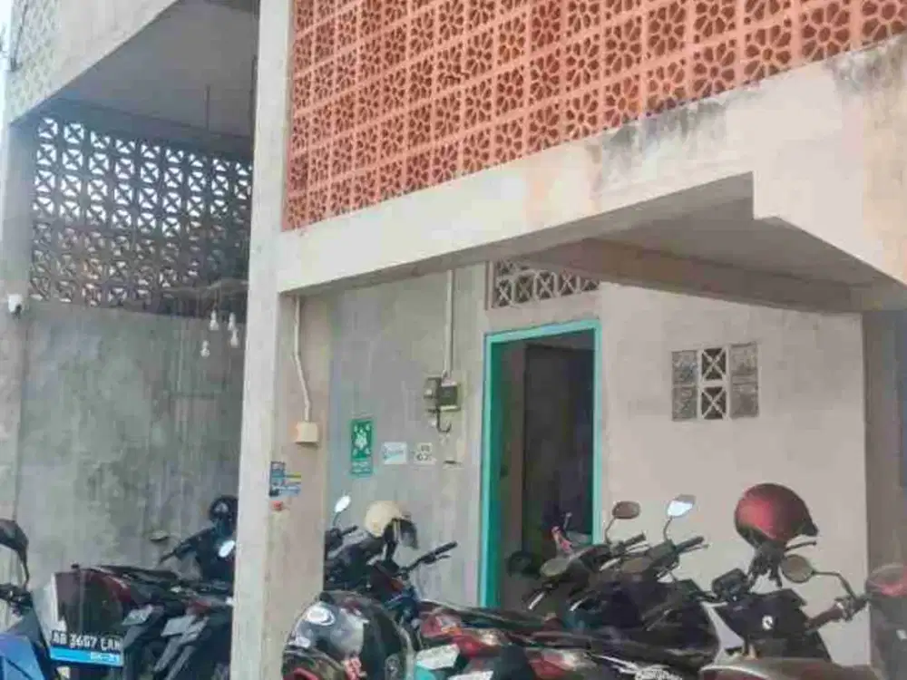 Dijual cepat Kost 14 kamar Sudah beroperasi hanya 1 menit dari Kampus AMIKOM dekat UII FE & UPN
