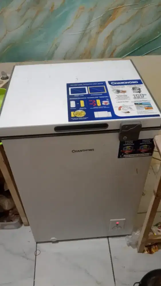 DIJUAL FREEZER CHANGONG 110L