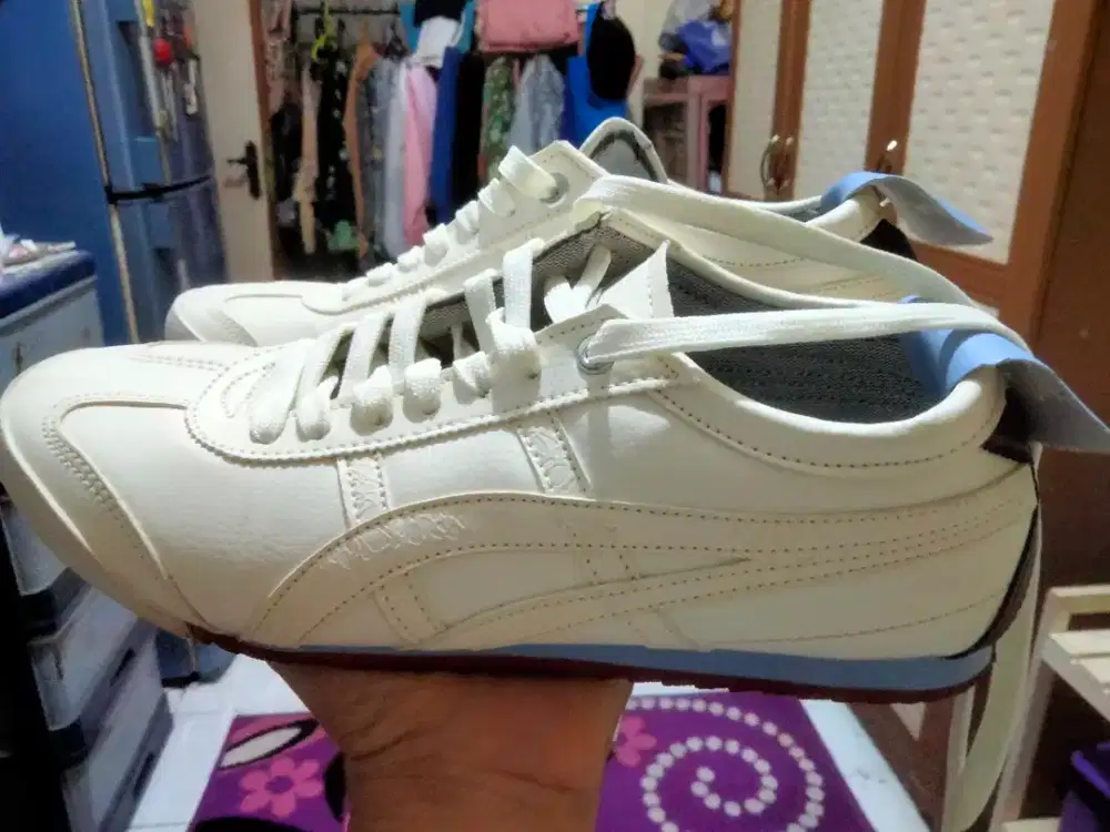 Dijual cepat Sepatu Onitsuka Tiger size 39