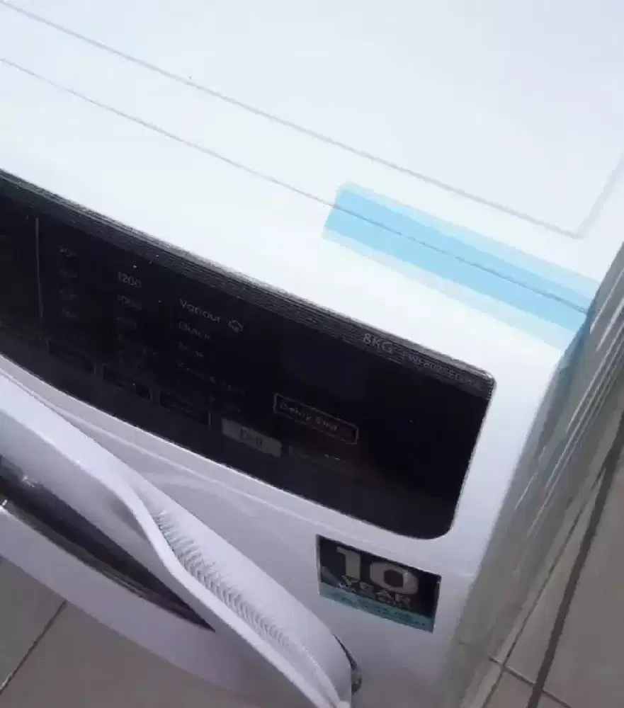 Bu cpt Mesin cuci frontloading Electrolux 8kg seri hijab,like new
