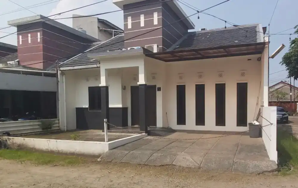 Disewakan  tahunan rumah di pondok cabe.