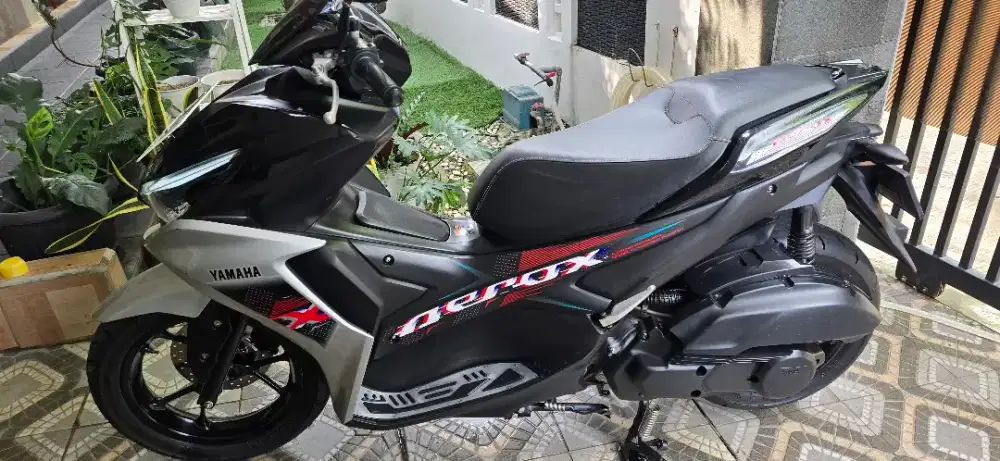 Yamaha aerox 2023  low 9000 an km