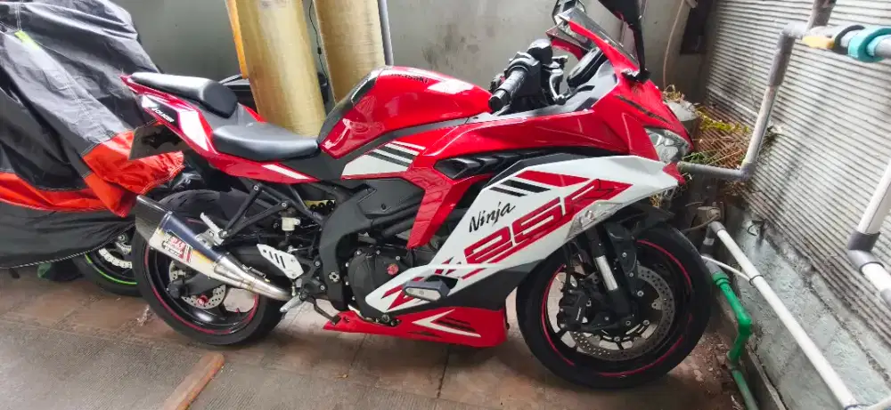 Kawasaki Ninja ZX25R 2022 ABS QS Low KM