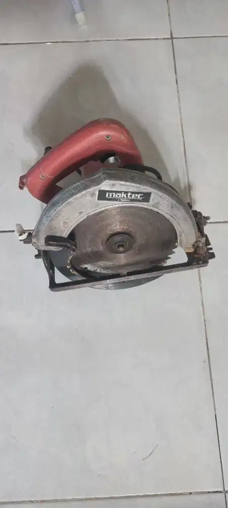 Mesin Potong Kayu