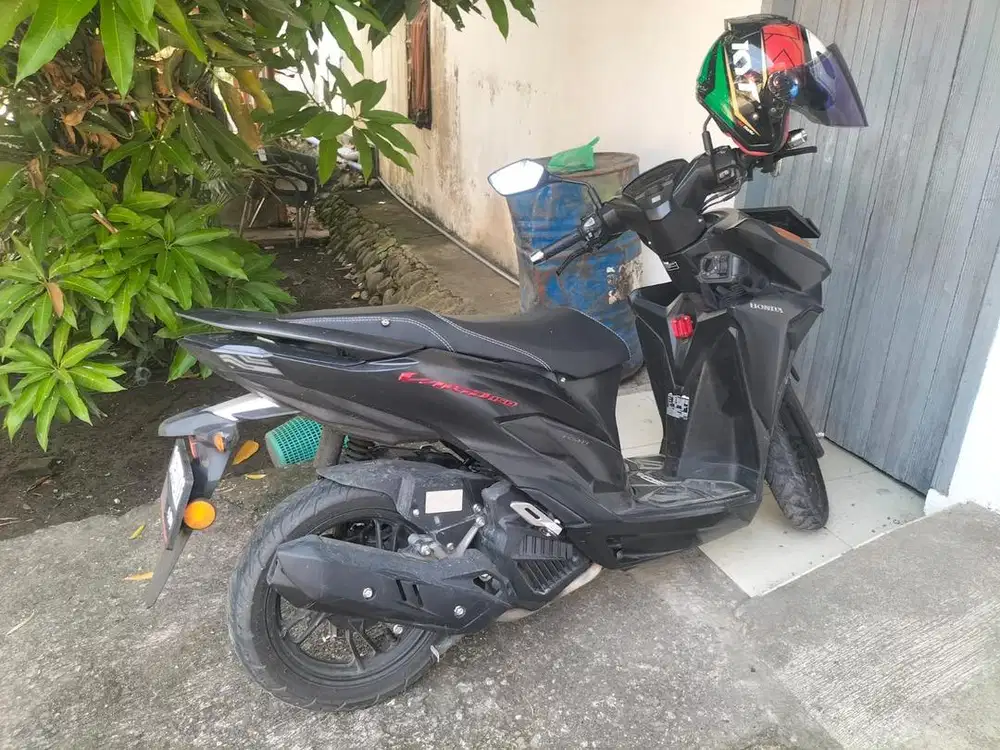 Vario 150cc Black