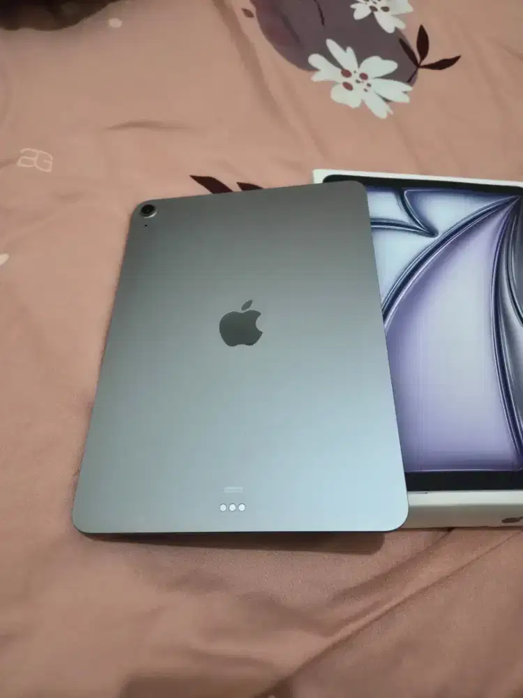 Ipad air 11 (M3) 256Gb garansi baru habis