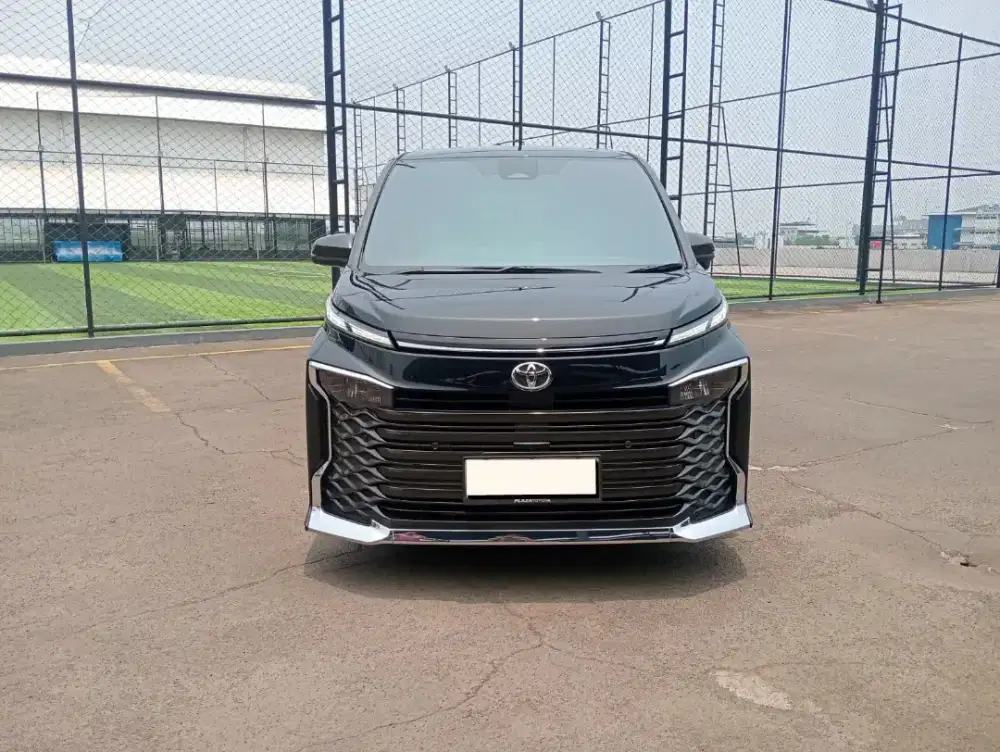 Toyota Voxy 2.0 CVT AT TSS Camera360 Hitam 2023/2024