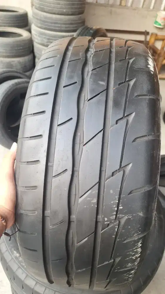 BAN R18 235/50 BRIDGESTONE POTENZA RE003