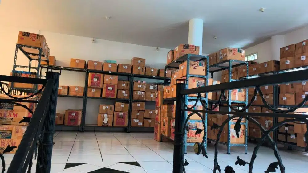 Rak Besi siku lubang Display Etalase toko gudang dapur ruang kerja