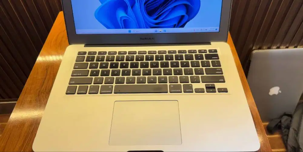 DIJUAL MACBOOK AIR GOLD 2019- MULUSS*  ;  *Harga: Rp 6.250.000*