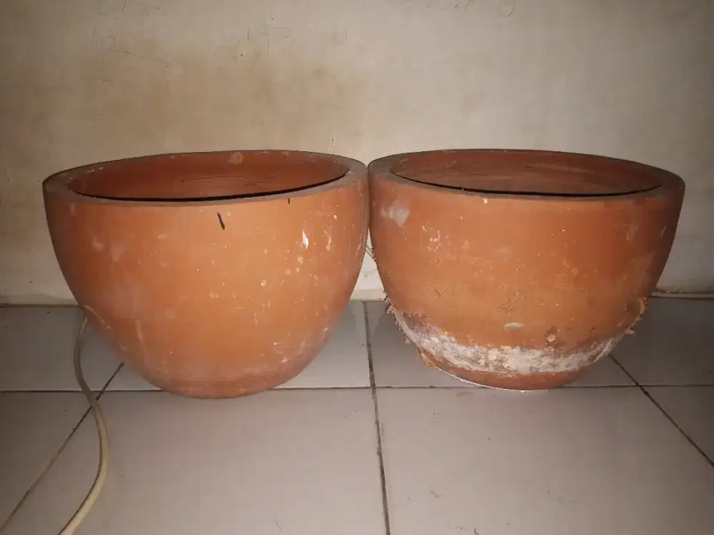 Pot Bunga Besar Lokasi Slipi
