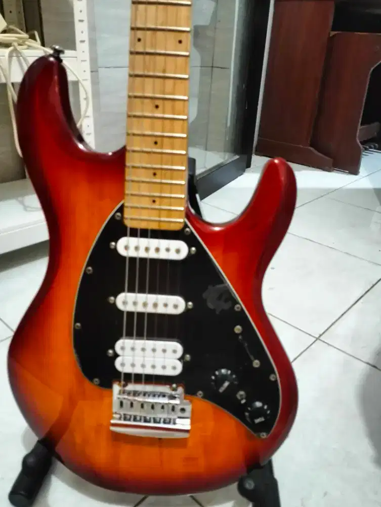 Gitar Sterling by musicman