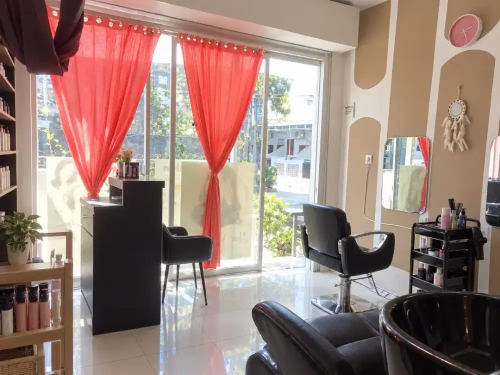 Dijual salon kecantikan
