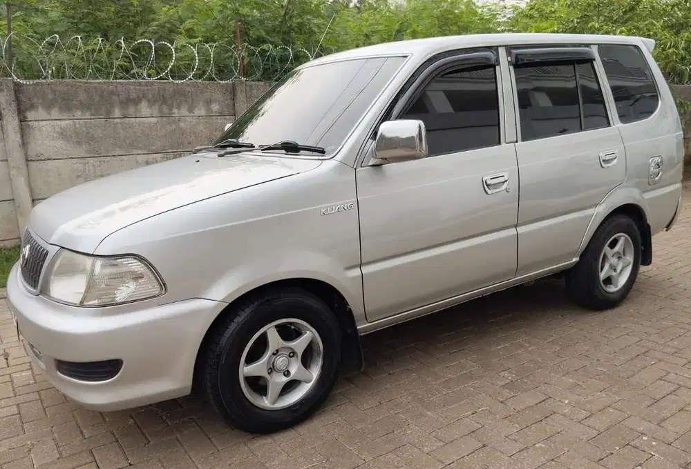 KIJANG SSX'03 EFI ISTIMEWA