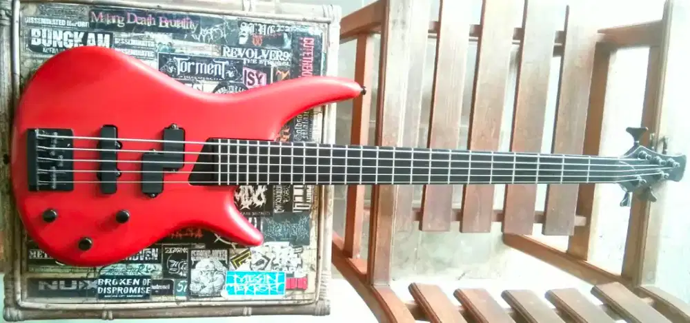 Bass Senar 5 String
