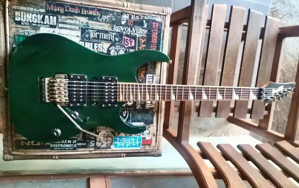 Gitar ibanez Edge Tremolo