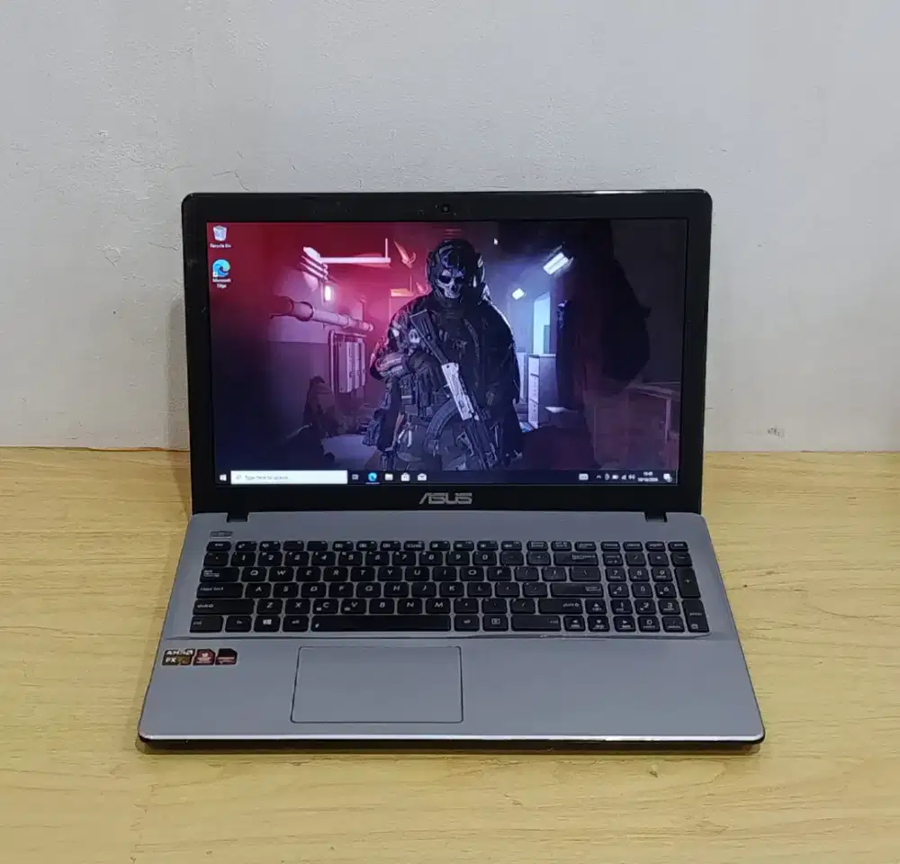 ASUS X550ZE / Processor AMD FX-7600P Radeon R7,12 Compute Cores 4C+8G