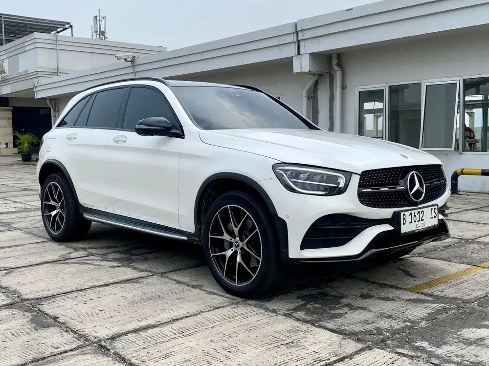 [KM 30k] Mercedes GLC200 AMG Line Night edition 2022