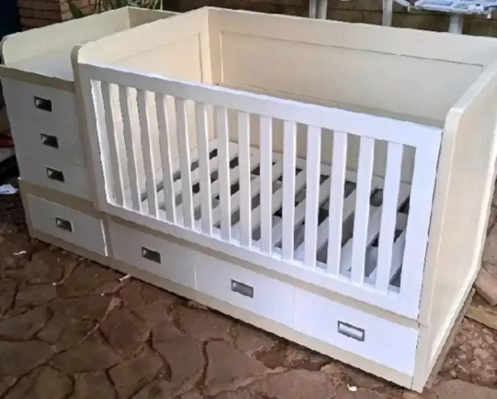 Preloved box bayi kayu jati ikea