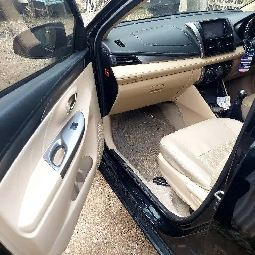 Mobil Irit Nyaman Manual bensin