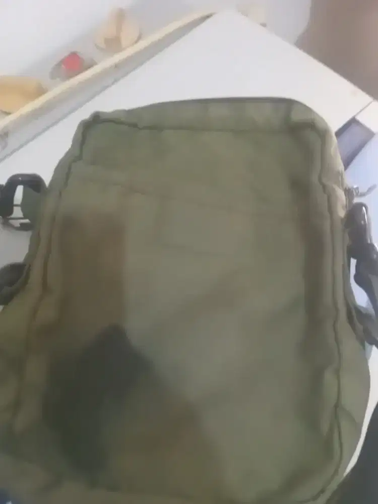 Di jual tas merek eiger