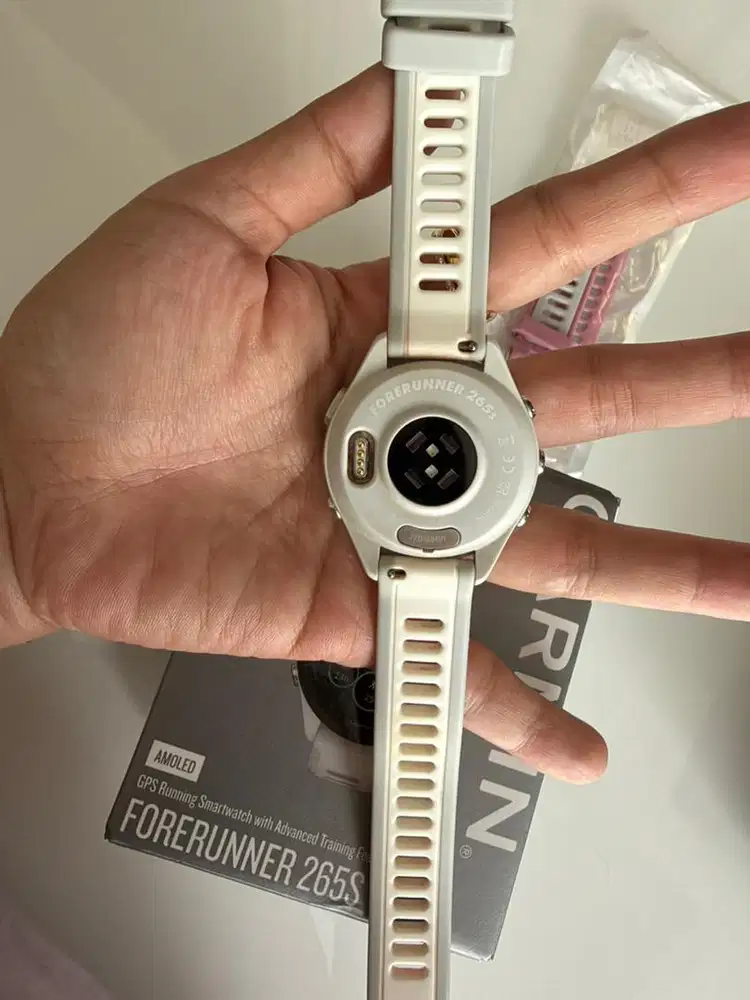 Garmin Forerunner 265s white