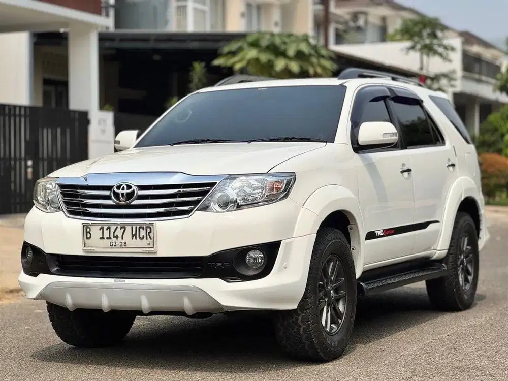 Fortuner 2.7 G LUX TRD AT 2015 Putih