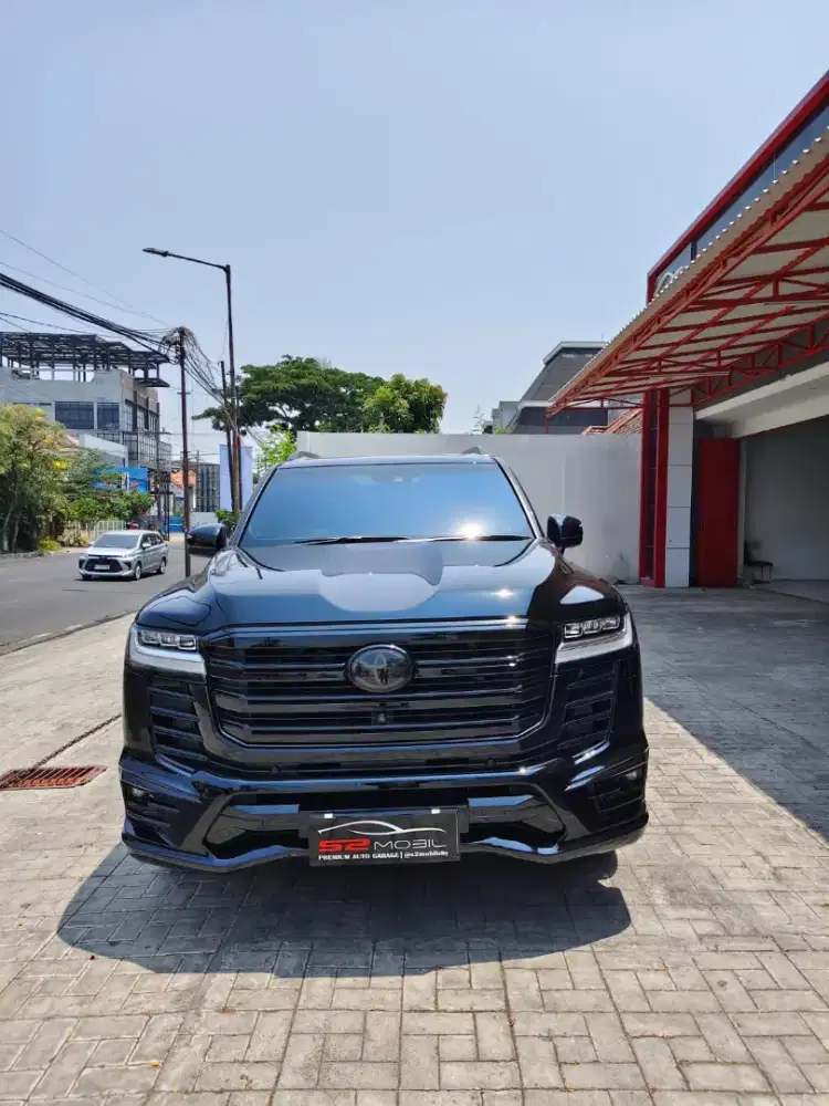 LAANDCRUISER VXR300 2023 ODO 1000 ASLIIII