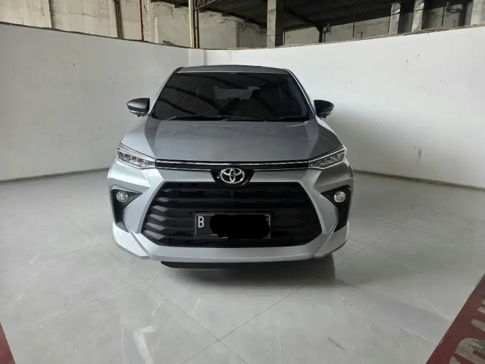Baru km 17rban Toyota Avanza G 1.5 AT ( Matic ) 2022 Silver Mulus