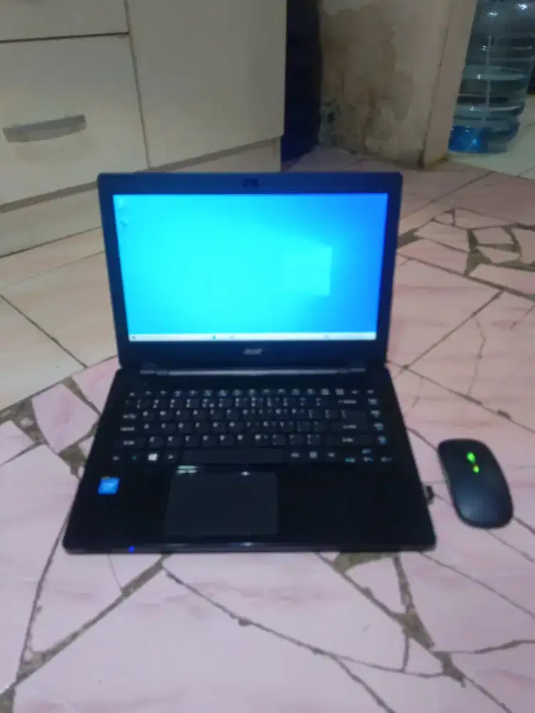 Laptop acer slim ram 4