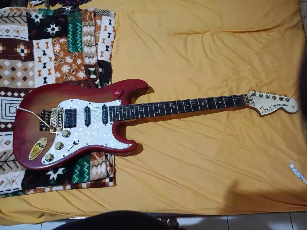Dijual Gitar Fender Elektrik Stratocaster