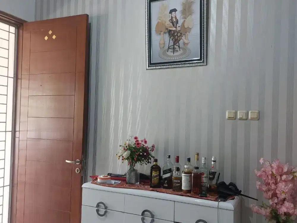 Di jual rumah bagus 2 lantai di cluster heliconia lebar 10x20 di harapan indah bekasi barat