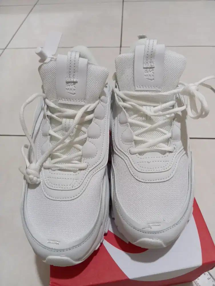 NIKE SEPATU PRIA