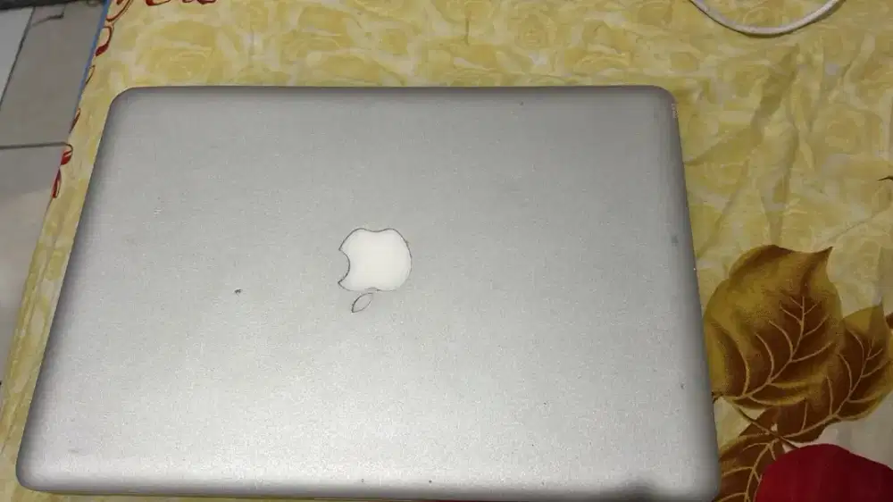 Laptop Apple macbook pro 13 inch tahun 2012 no minus