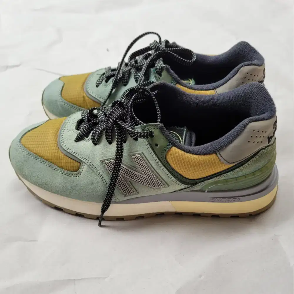 Sepatu New Balance Stone Island No 41.5 Seken
