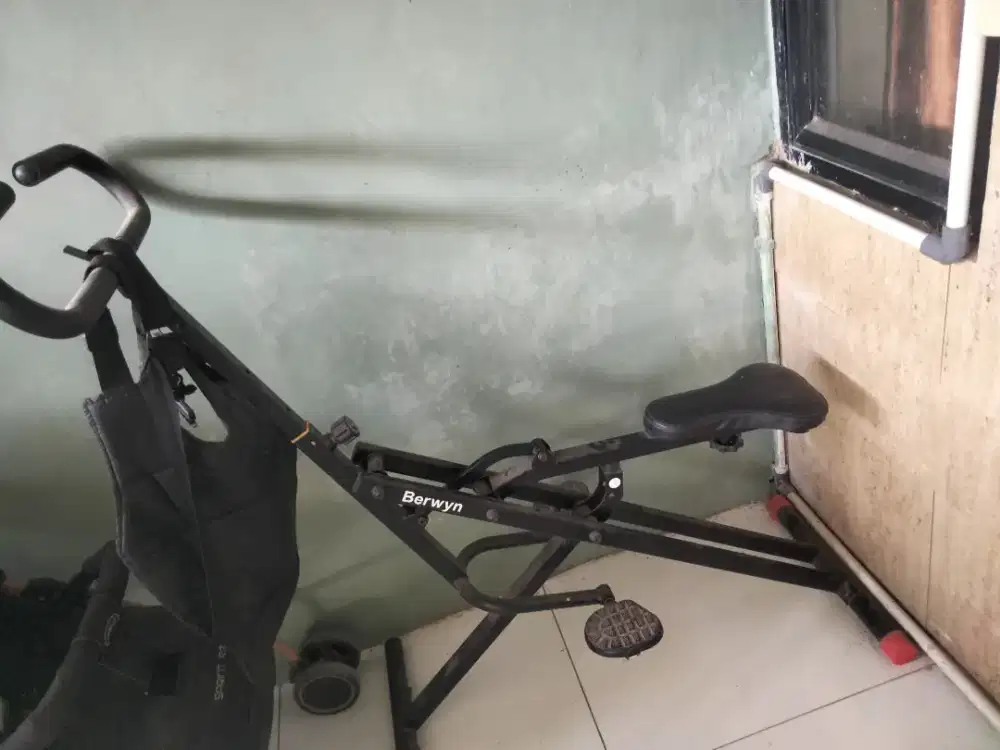 ALAT OLAHRAGA GYM