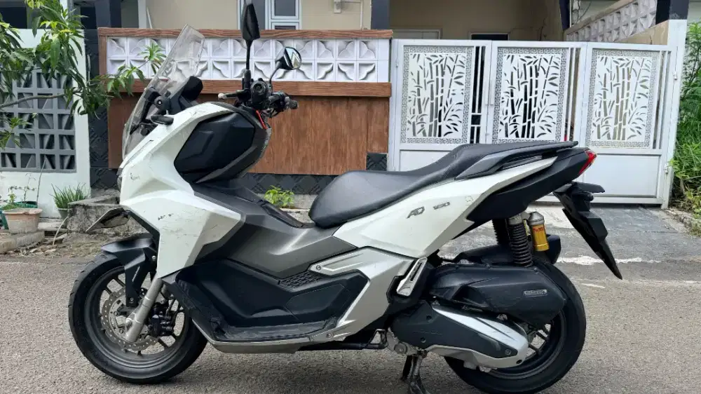 HONDA ADV 160 CBS 2023 — MESIN TERAWAT, SIAP PAKAI!