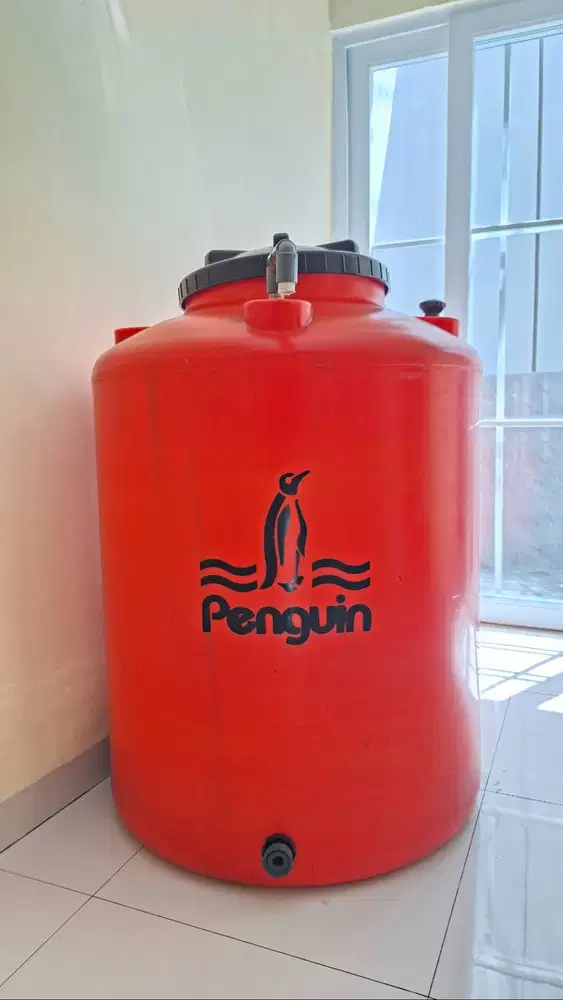 TOREN MERK PENGUIN