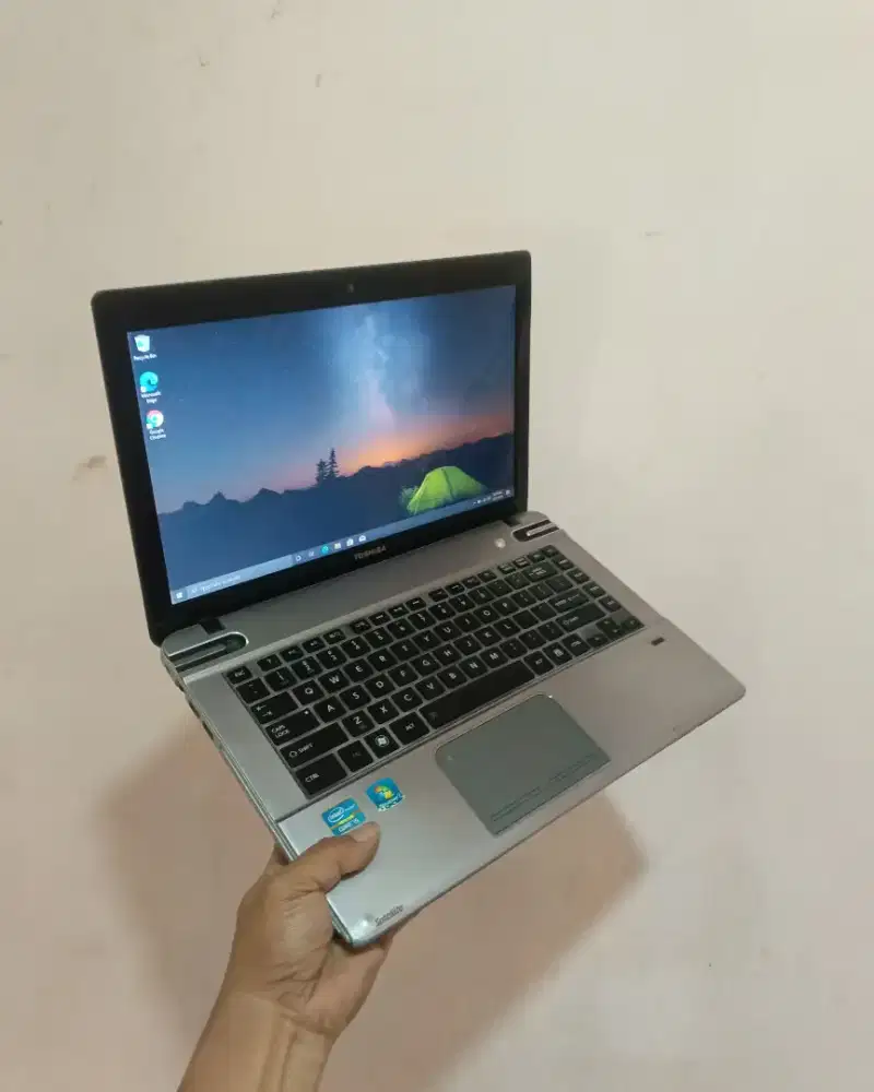 Laptop toshiba core i5 double vga