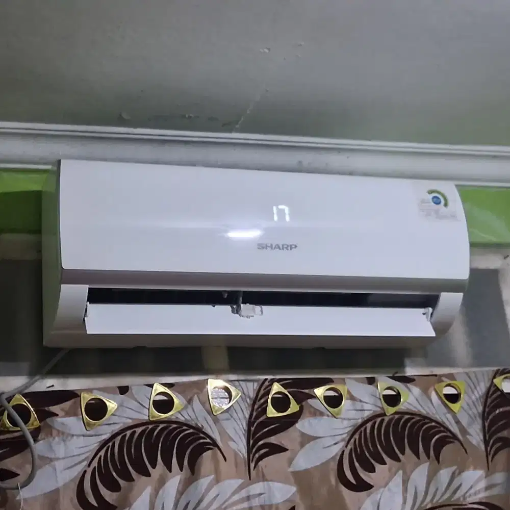 Dijual ac merek sharp 1/2 masih dingin