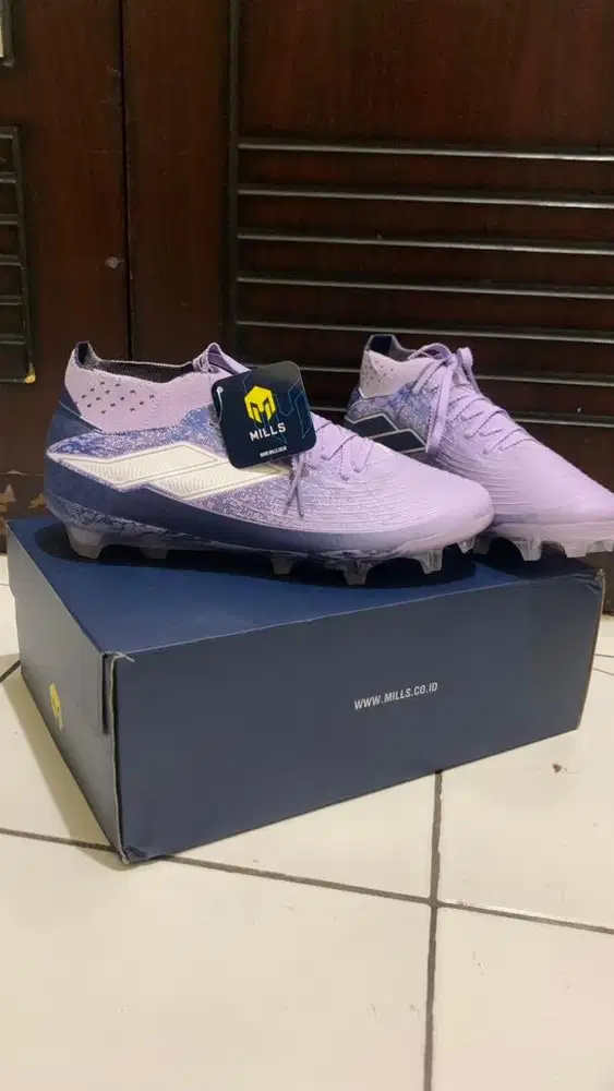 Sepatu Bola MILLS XYCLOPS STRIKEBLAST M2 PRIME FG