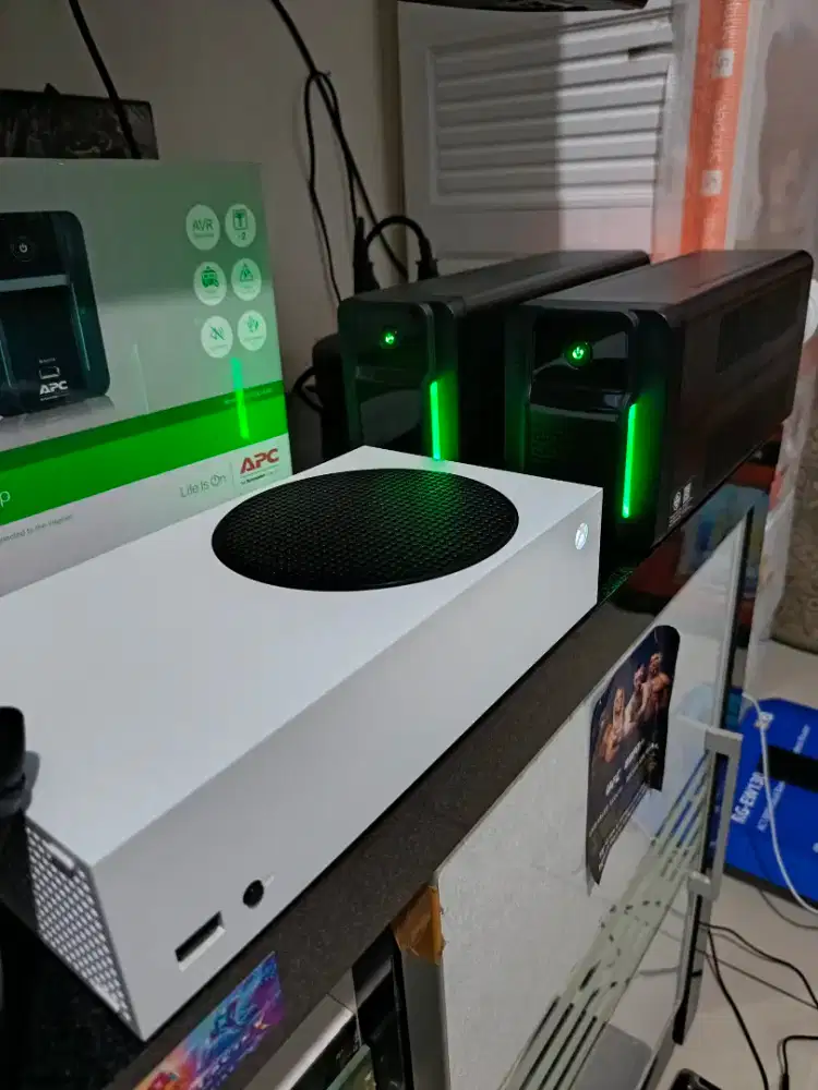 Xbox series S+UPS Apc