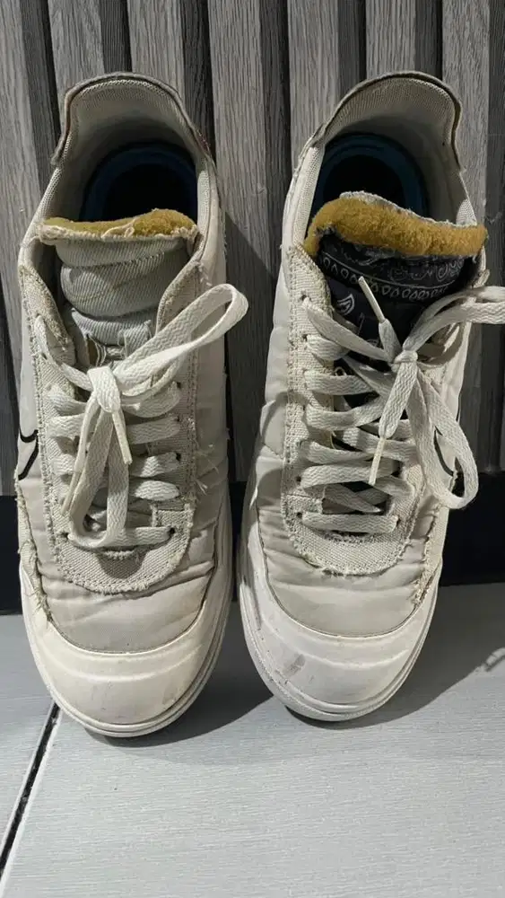 Sepatu nike size 42