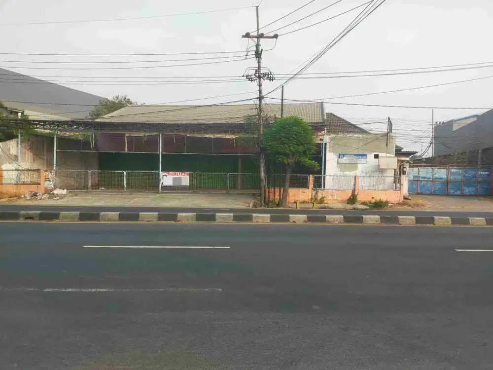 DiJual Garasi Bus Pariwisata,Sudah Ada Showroom Mobil/Motor,Juga Bisa Buat Gudang + Kantor DiDalamnya,Nol Jalan Raya Taman Sidoarjo