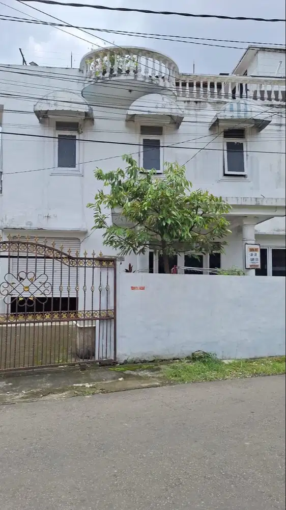 Rumah 10 Kamar di Jantung Kota Bogor, SHM, Hanya 1.5 M