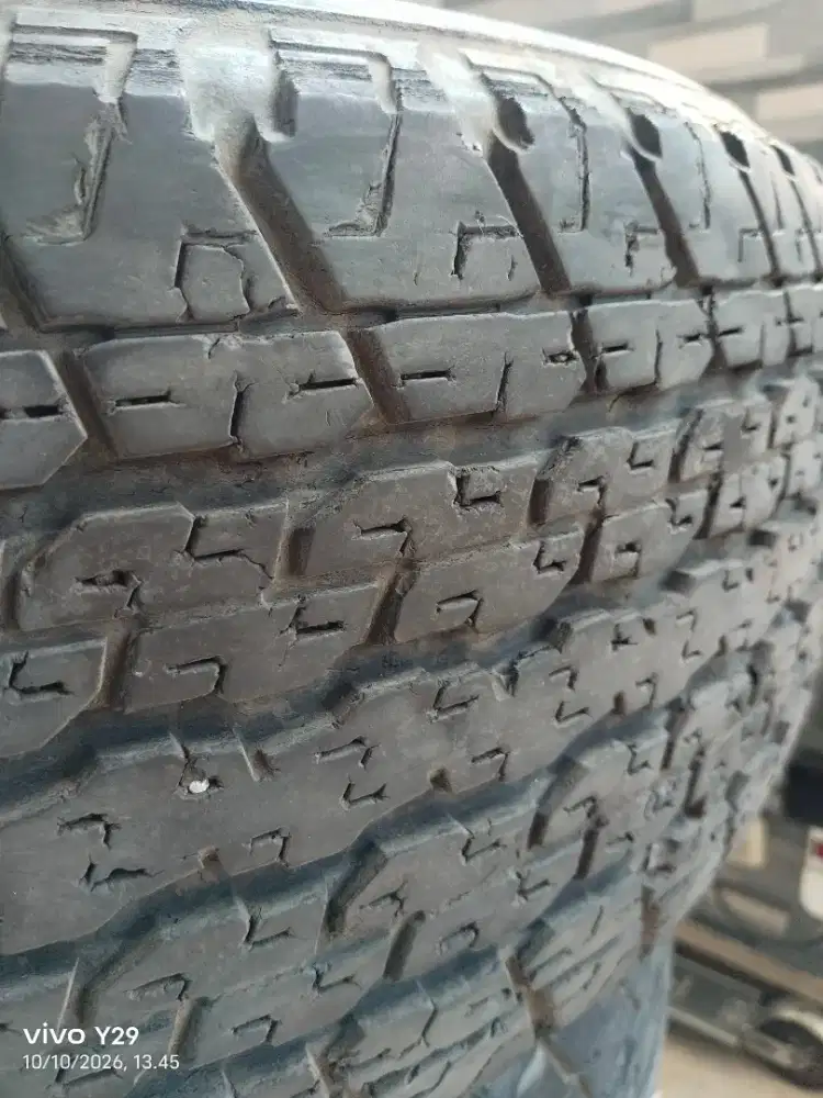 Jual Ban 255/65/17